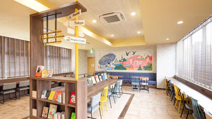 【ライブラリーカフェ】営業時間：10時〜24時無料でご利用いただけます。