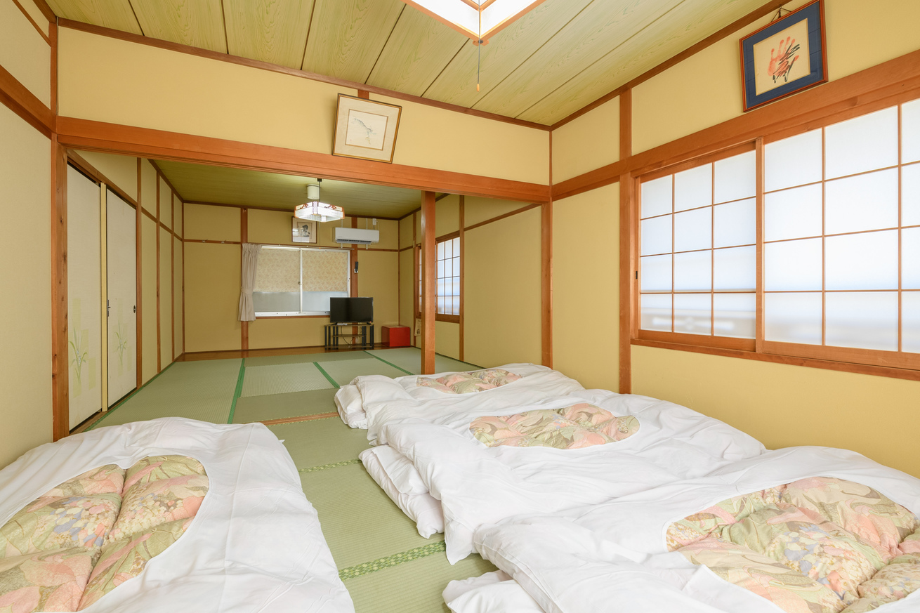 禁煙・和室八人部屋
