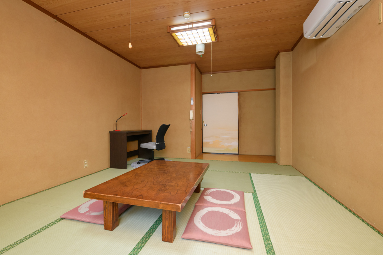 禁煙・和室五人部屋