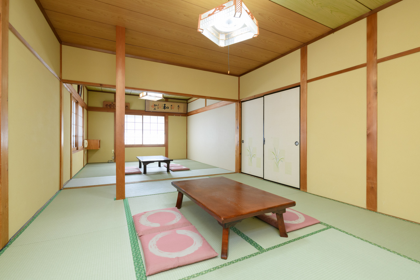 禁煙・和室八人部屋