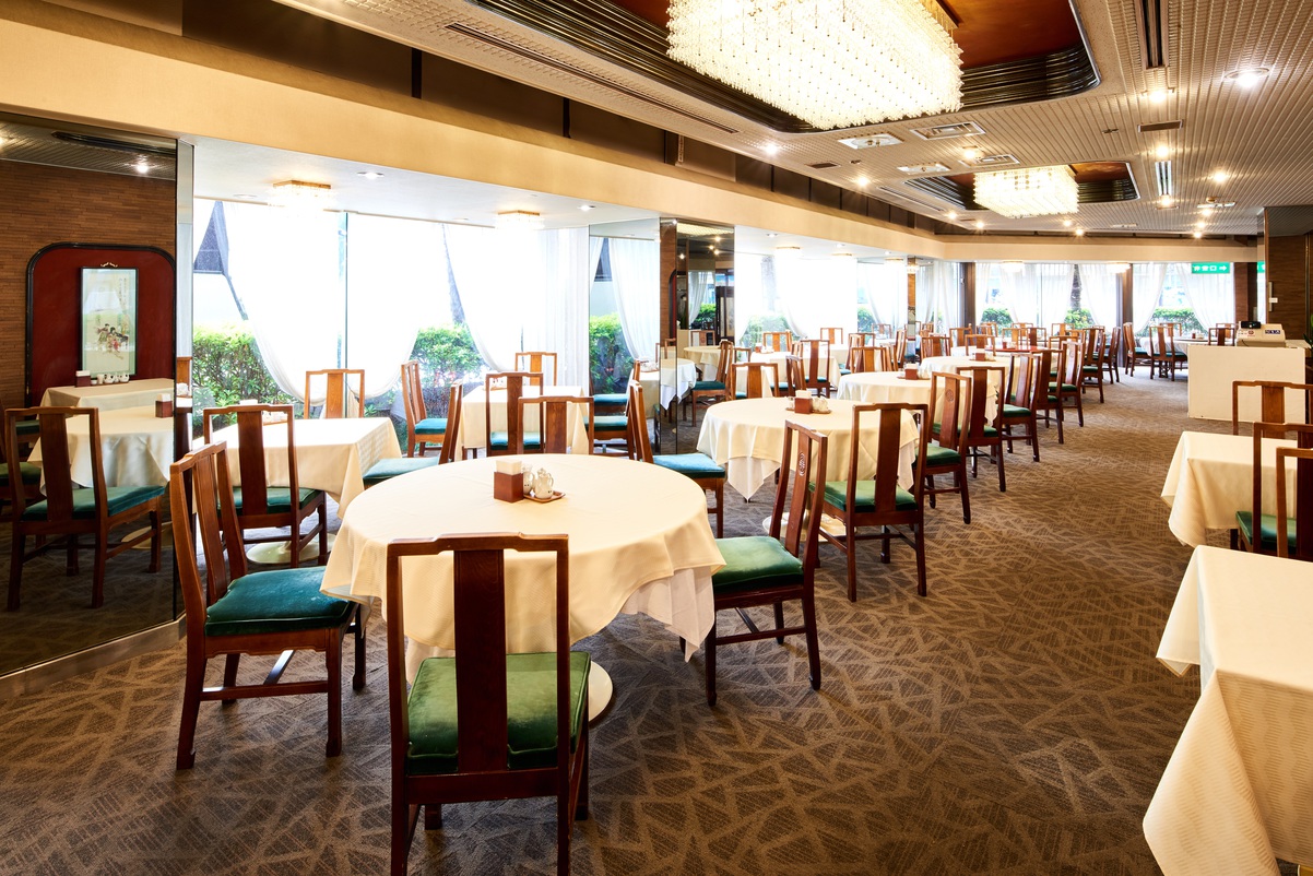 １Fレストラン摩亜魯王洞