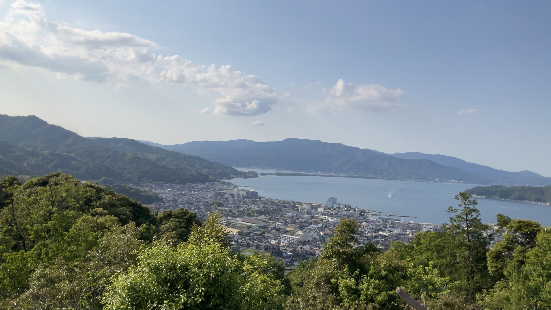 八幡山城の天橋立（ホテルから車で6分）：細川幽斎・忠興ゆかり、天橋立を望む山城
