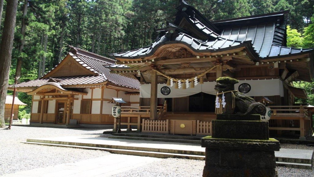 近年のパワースポットして注目される御岩神社(おいわじんじゃ）