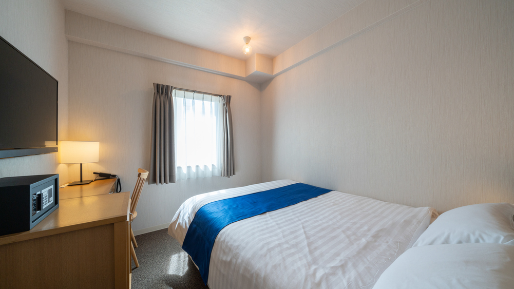 【禁煙ダブルエコノミー】13平米、ベッド幅140cm、2名様まで可能