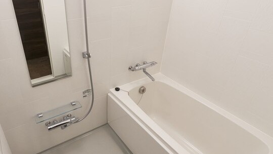 洗い場も広々なファミリールーム浴槽