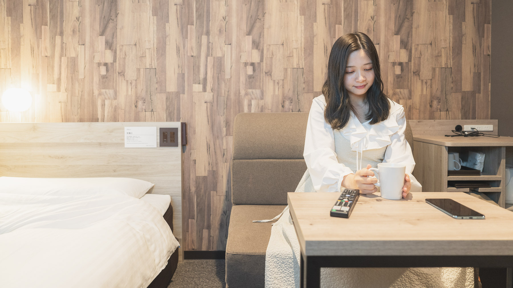 少し暗めのお部屋でスムーズに眠りに入っていただけます