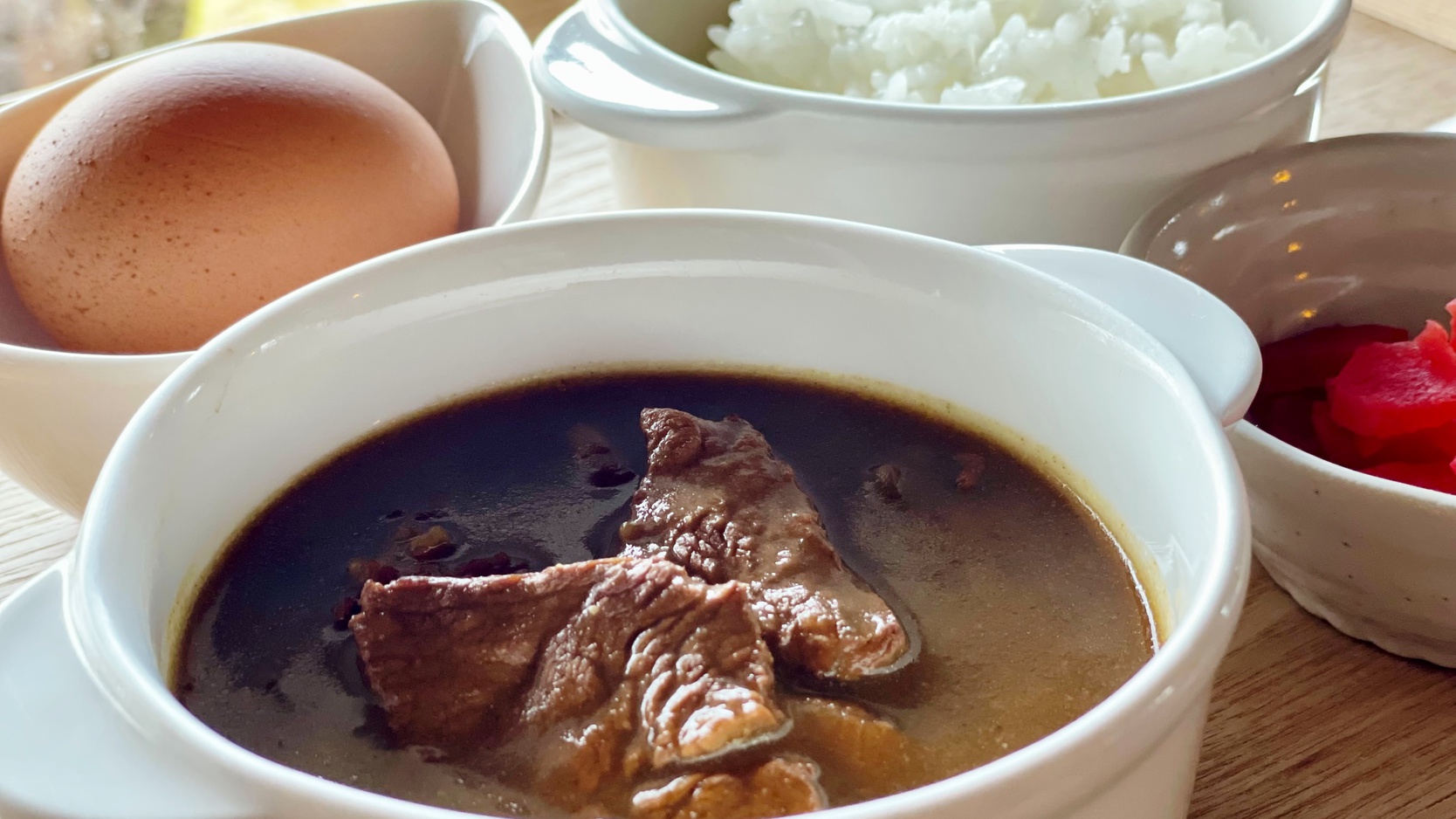 【ご朝食】森のホテルの新名物“;前沢牛カレー”;。牛匠オガタの牛肉をふんだんに使用したイチオシメニュー！