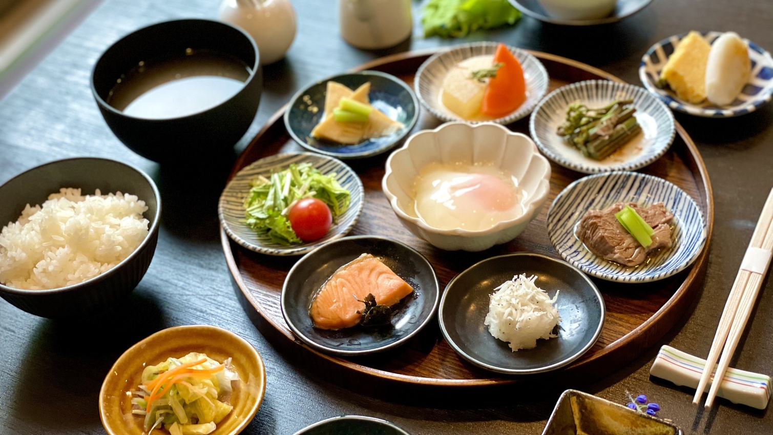 【ご朝食】牛匠オガタの牛肉を使った“;前沢牛カレー”;や“;銀河のしずく”;は是非ともご堪能ください！