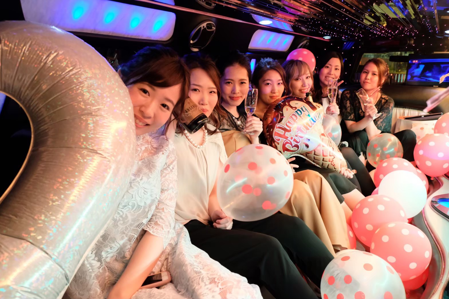 誕生日会や女子会にぴったりなリムジンプランをご用意♪