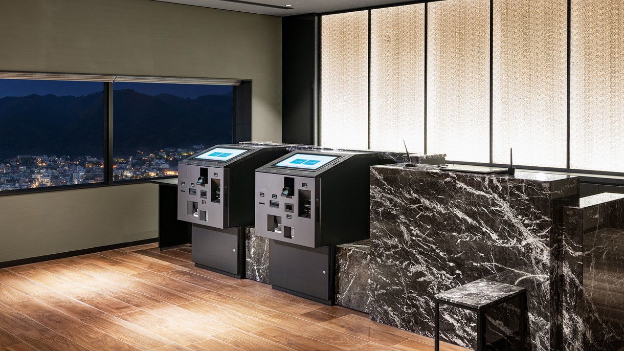 センサリーデザインのフロント