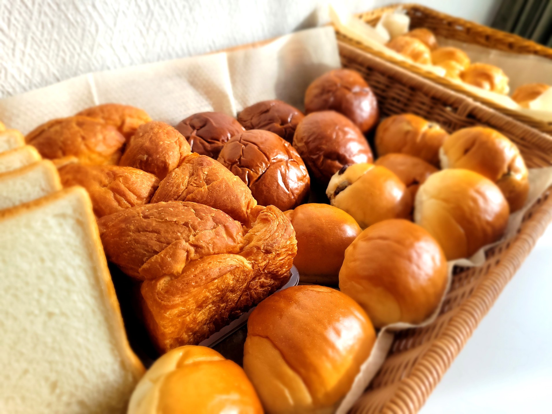 無料朝食のパン