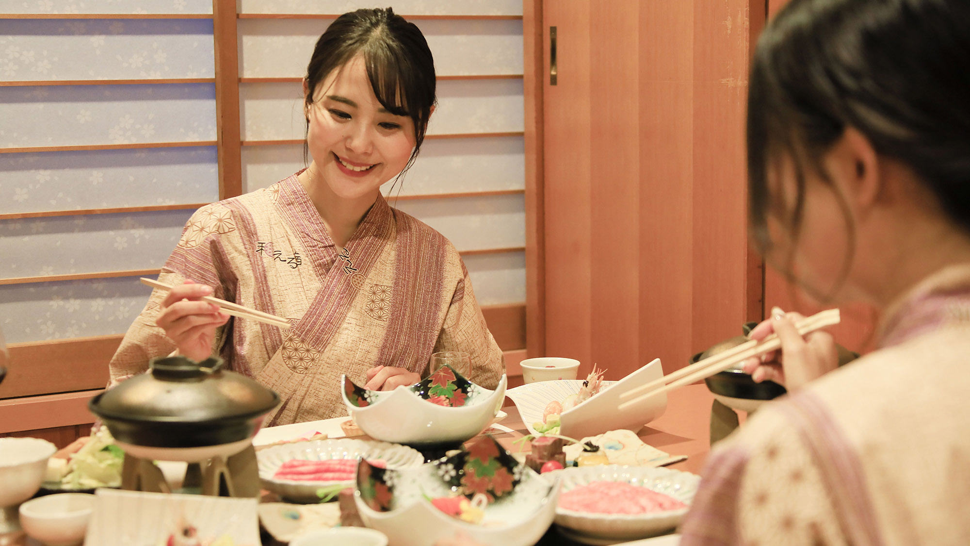 厳選されたおもてなし料理の数々（お食事は姉妹館【喜びの宿 高松】にてご用意いたします）