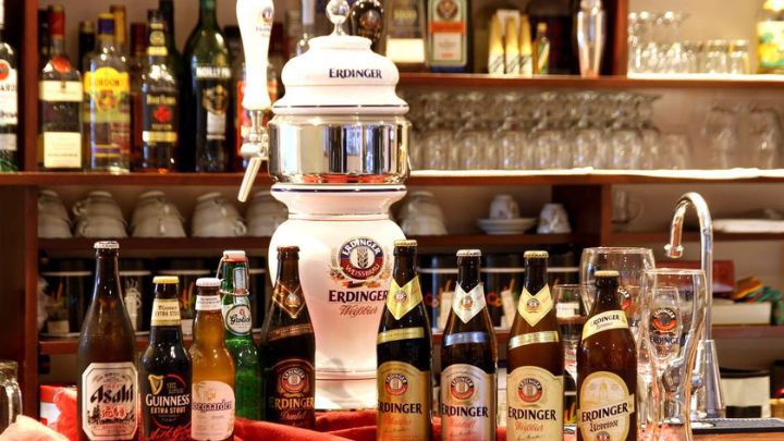 おススメのドイツビールをはじめ各種ビール・アルコールをご用意しています