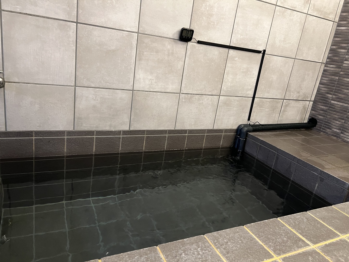 水風呂サウナ水風呂です。水温は16℃に設定しています。