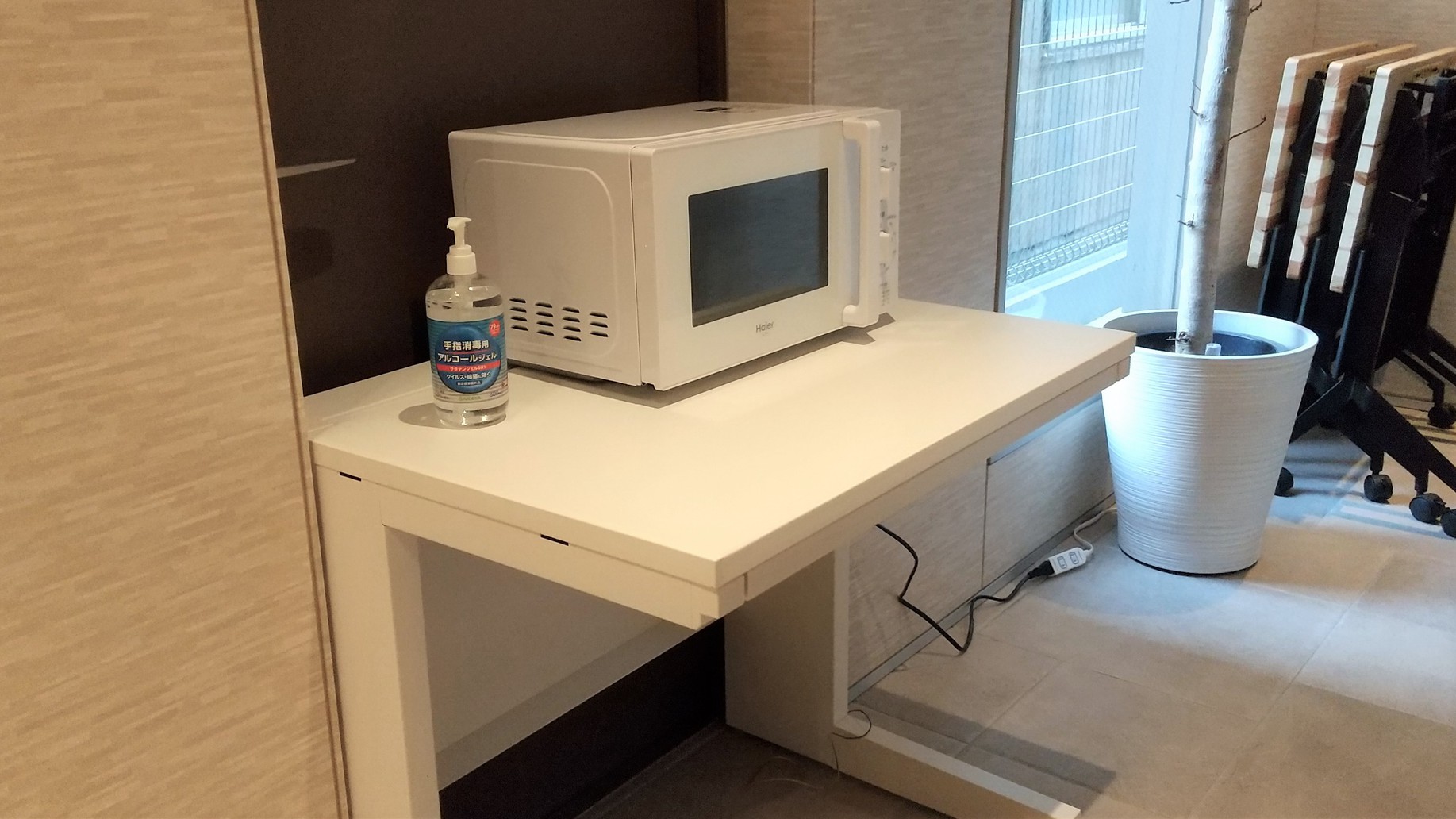 電子レンジ_1Fエレベーターを降りて左手に御座います