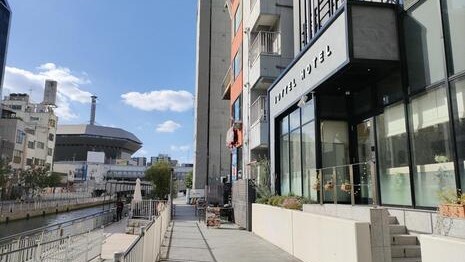 とんぼりウォーク沿いにホテルがございます