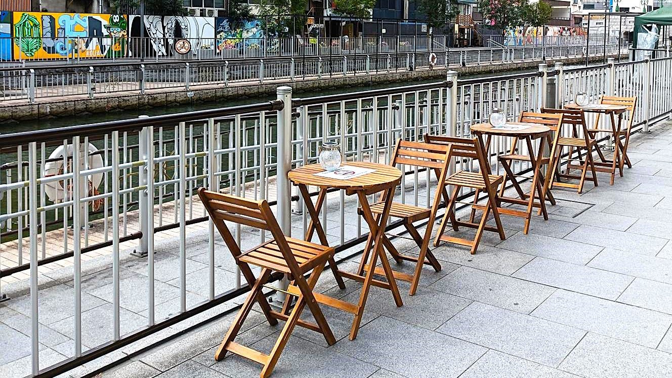 とんぼりウォークのテラス