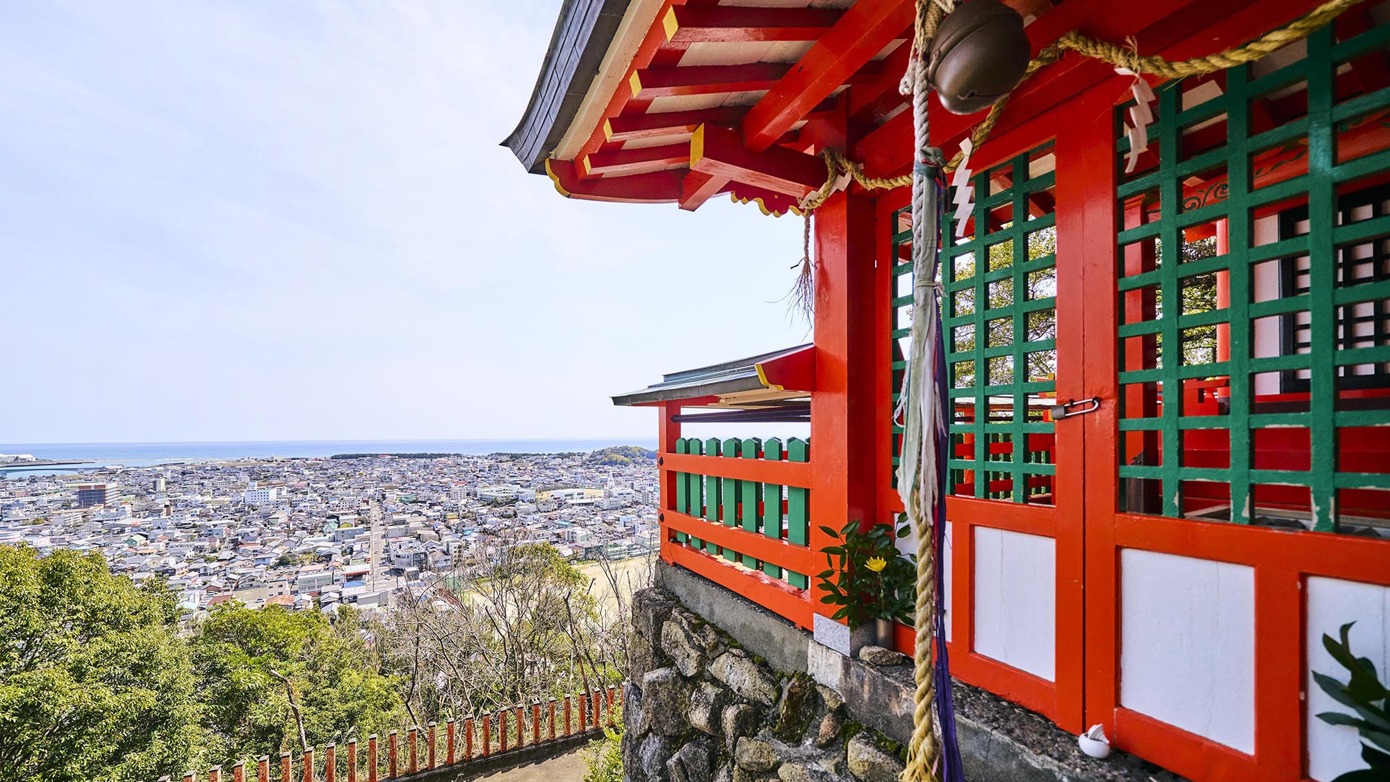 ・【周辺】＜神倉神社＞社殿からの景色は圧巻です