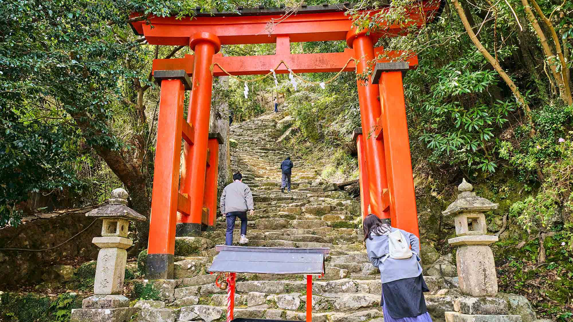 ・【周辺】＜神倉神社＞当宿から徒歩約13分です