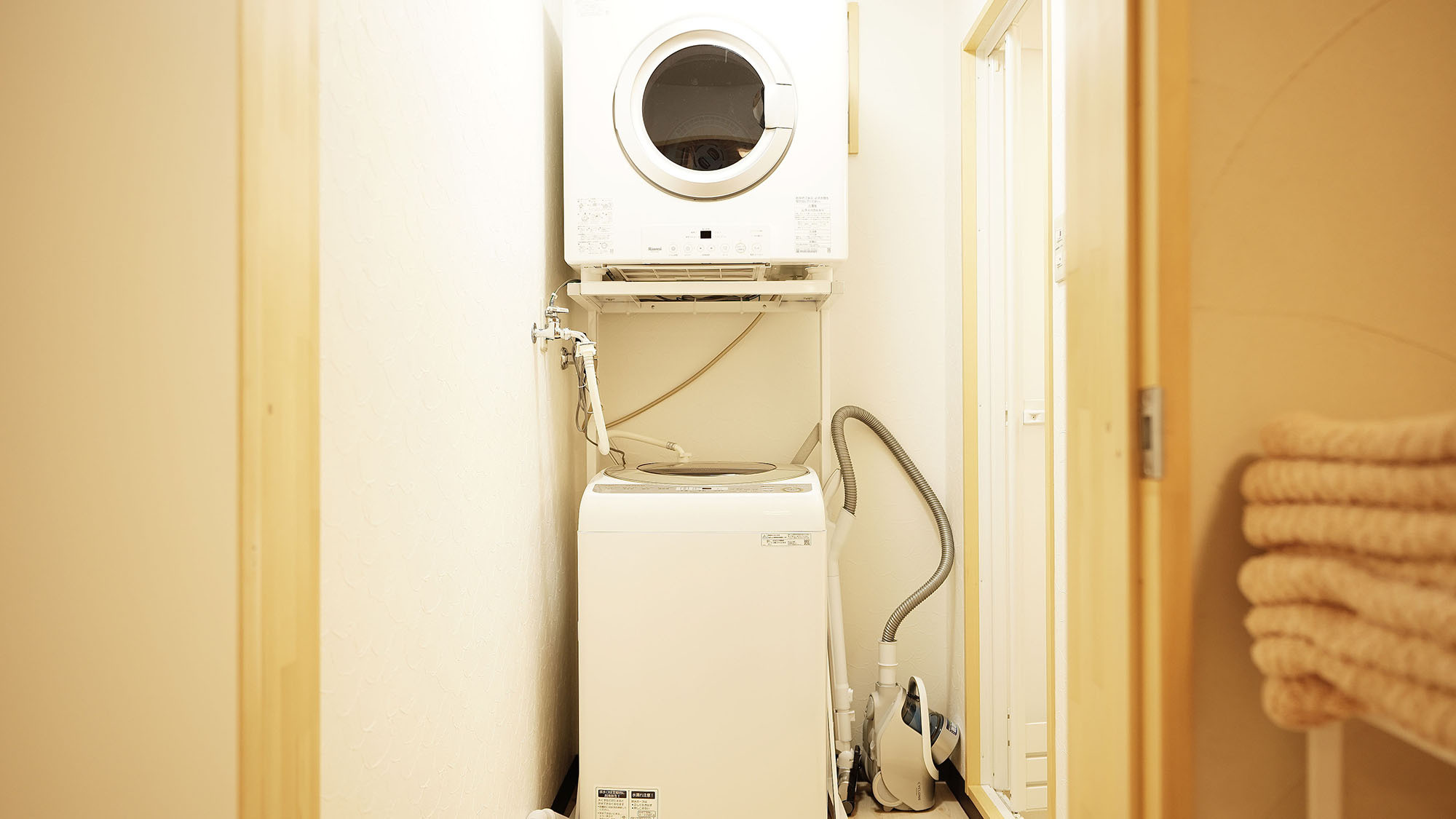 ・101号室：洗濯機&乾燥機設置で長期滞在でも安心