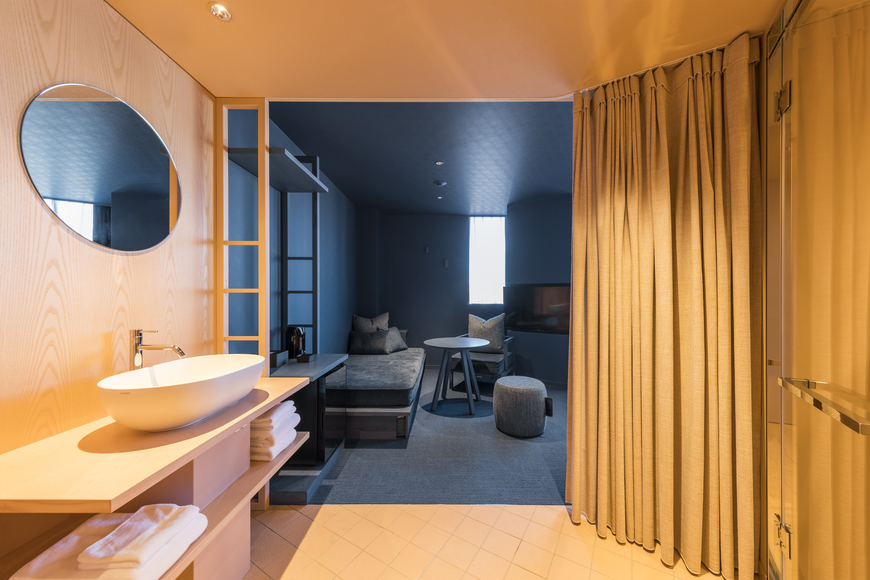 Superior Room（ダークブルー）