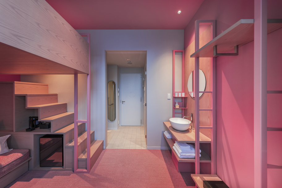 Loft Room B（ピンク）