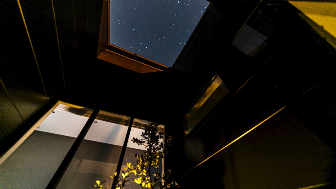葉籠-客室から見える風景- 客室の中庭から望む、満点の星空は圧巻です。