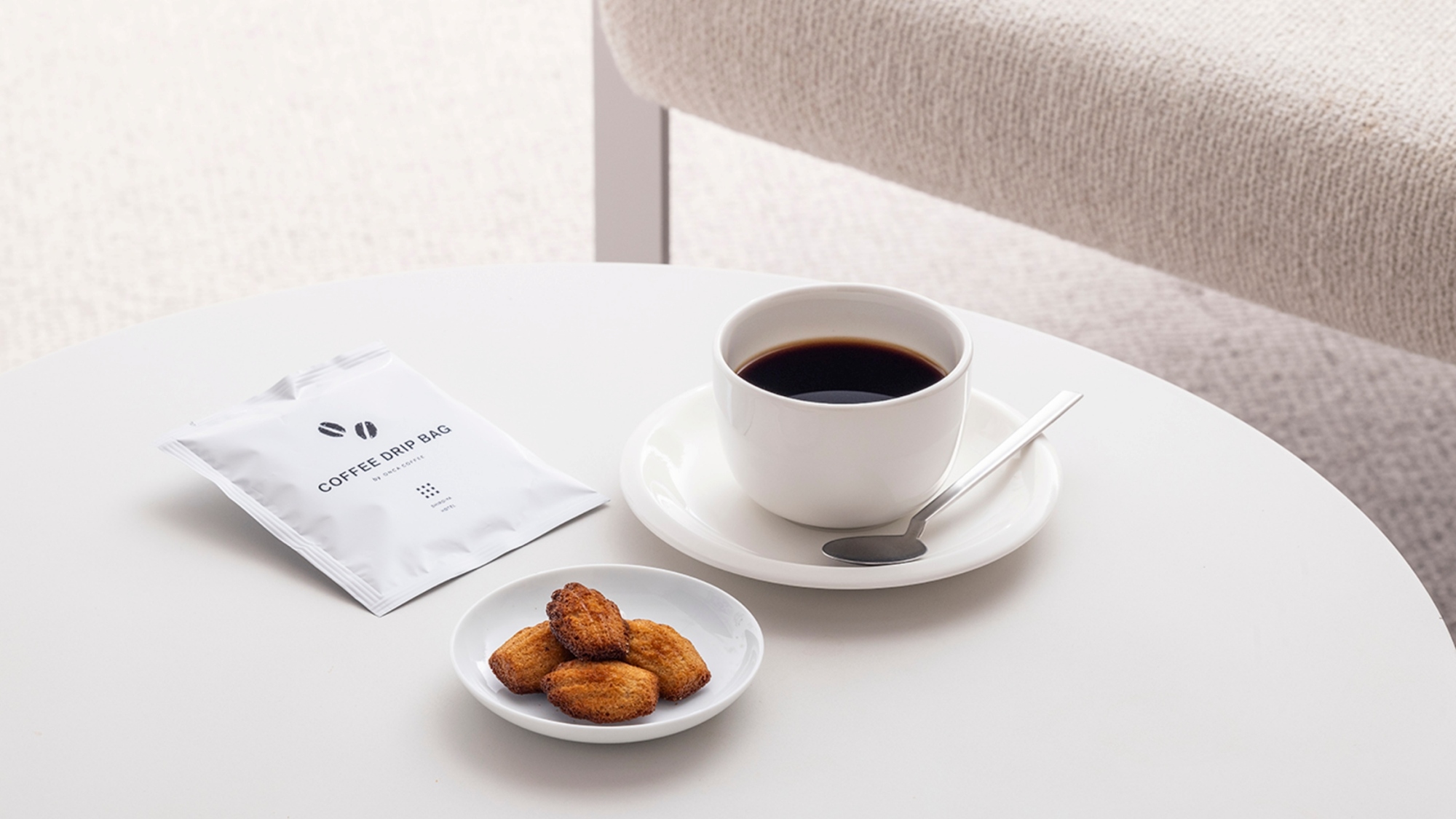 ウェルカムスイーツとして the Patisserieで焼き上げている焼き菓子をご用意