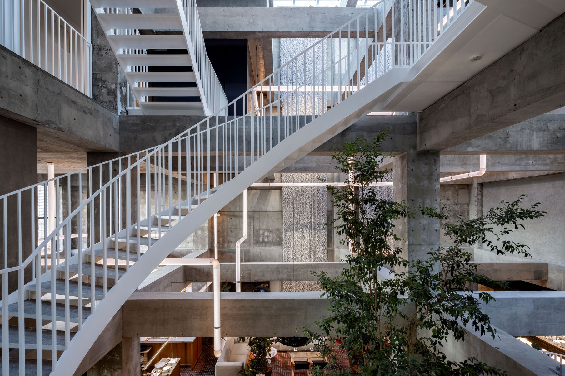 【建築】刻々と表情を変えていく非日常空間