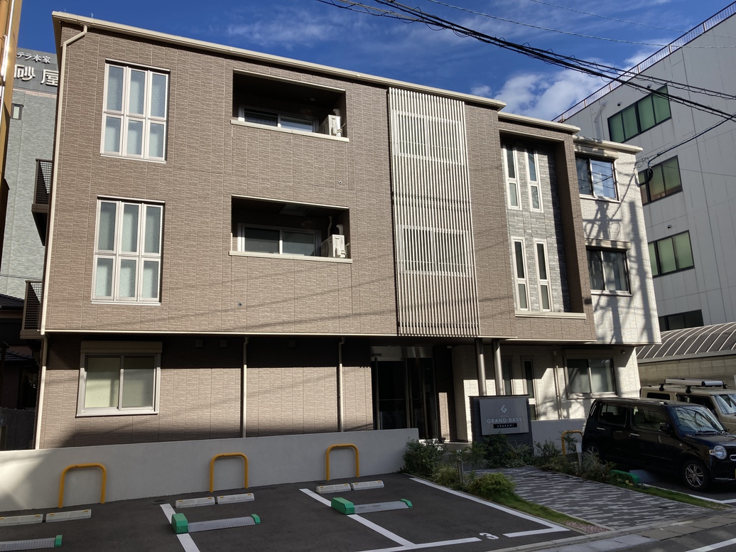 外観昼①
