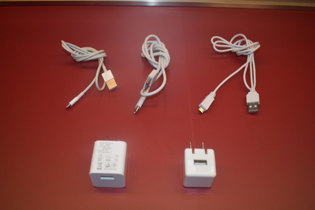 充電ケーブル&アダプタ（LIGHTNING・USB TYPE C・USB MICRO B）貸出品
