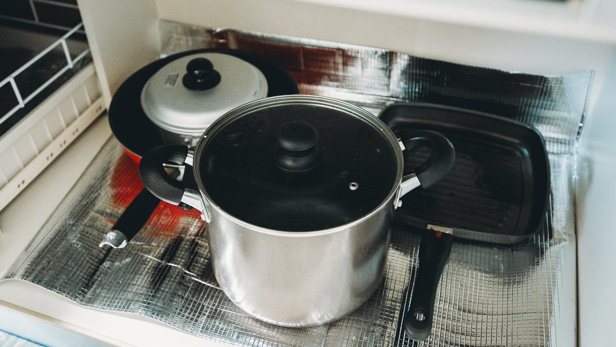・【A棟・食器類】自炊の時に重宝する鍋やフライパン