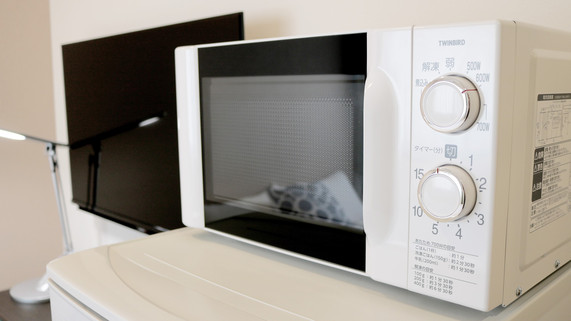 全室にIHコンロキッチン・冷蔵庫・電子レンジ・電子ケトル・洗濯乾燥機付き