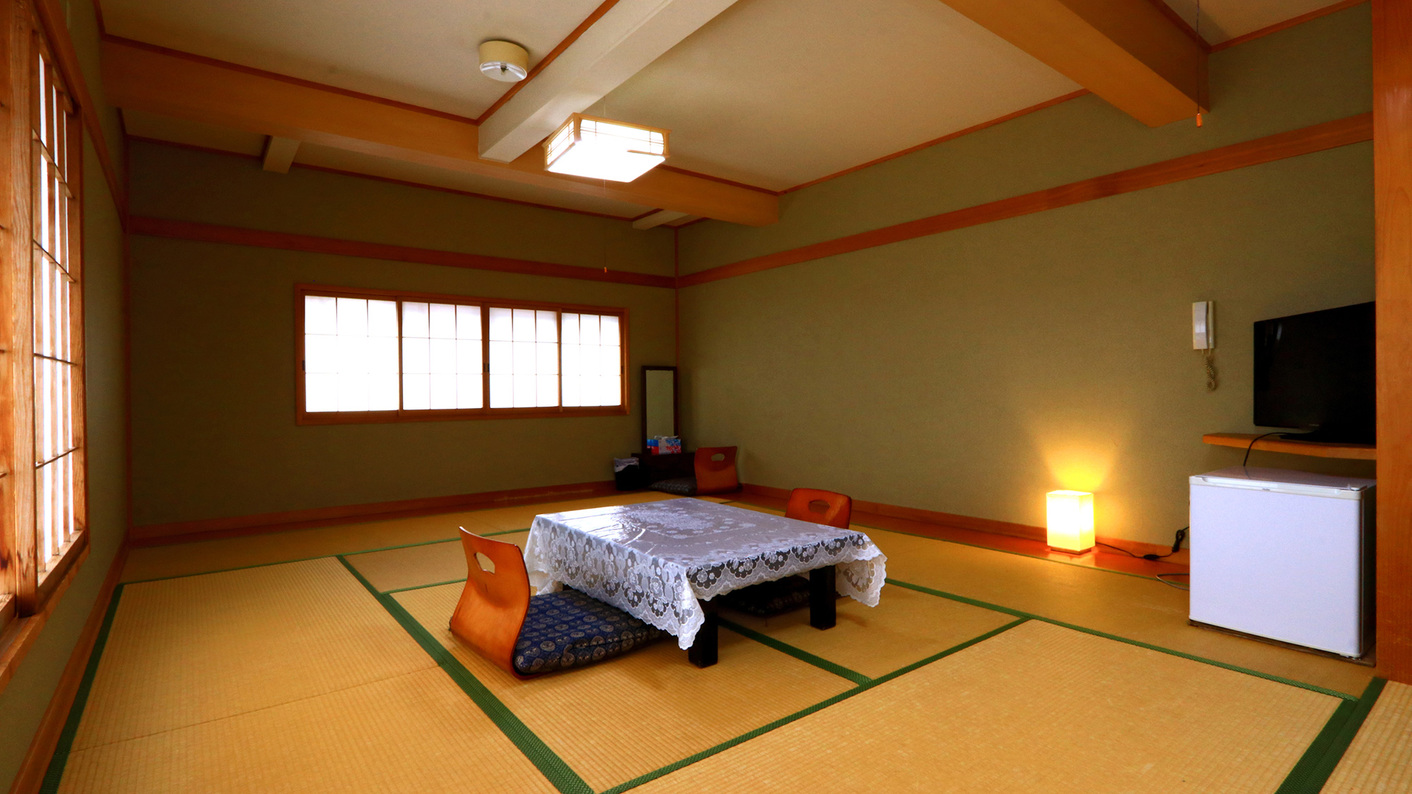 広々とした和室10畳のお部屋です。