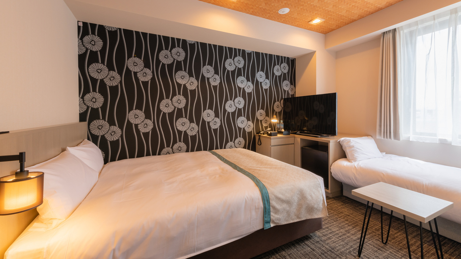 ソファ付ダブル（トリプルメーク）3名様ご利用時はダブルベッド2名+ソファベッド1名のご利用となります