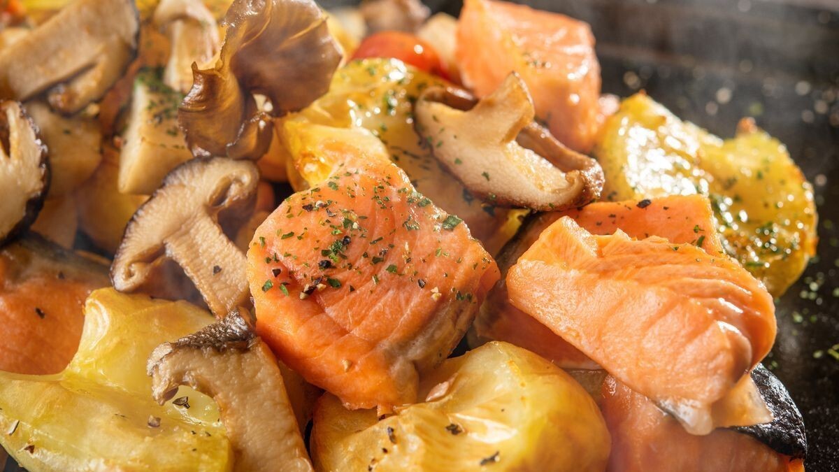 【霧島秋の収穫祭フェア】サーモンとジャガイモのオーブン焼き※10/1〜11/30迄