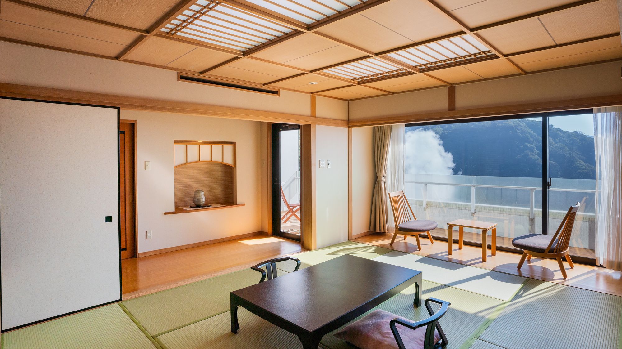 プレミアデラックス和室10畳（湯けむりビュー）64平米