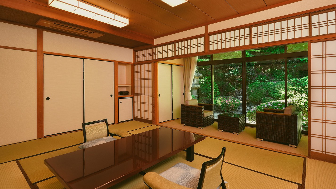 游月山荘リニューアル和室12帖「菊」：定員2〜6名様※チェックアウト：10時