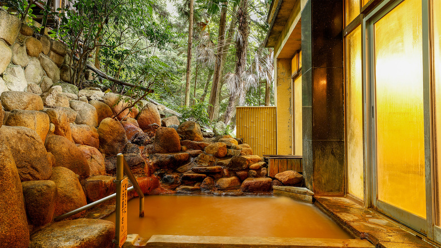 大浴場「鶴の湯」露天風呂