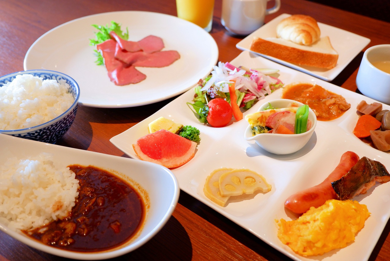 ビュッフェスタイル朝食