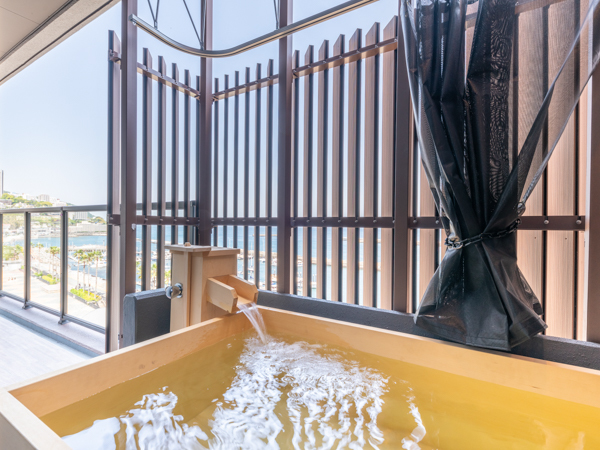 【客室檜露天風呂】オーシャンスイート