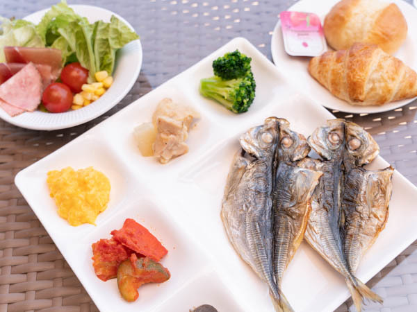 【ビュッフェレストランの一例】