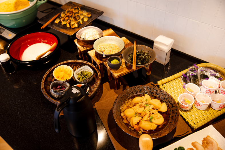 朝食バイキング和食バー