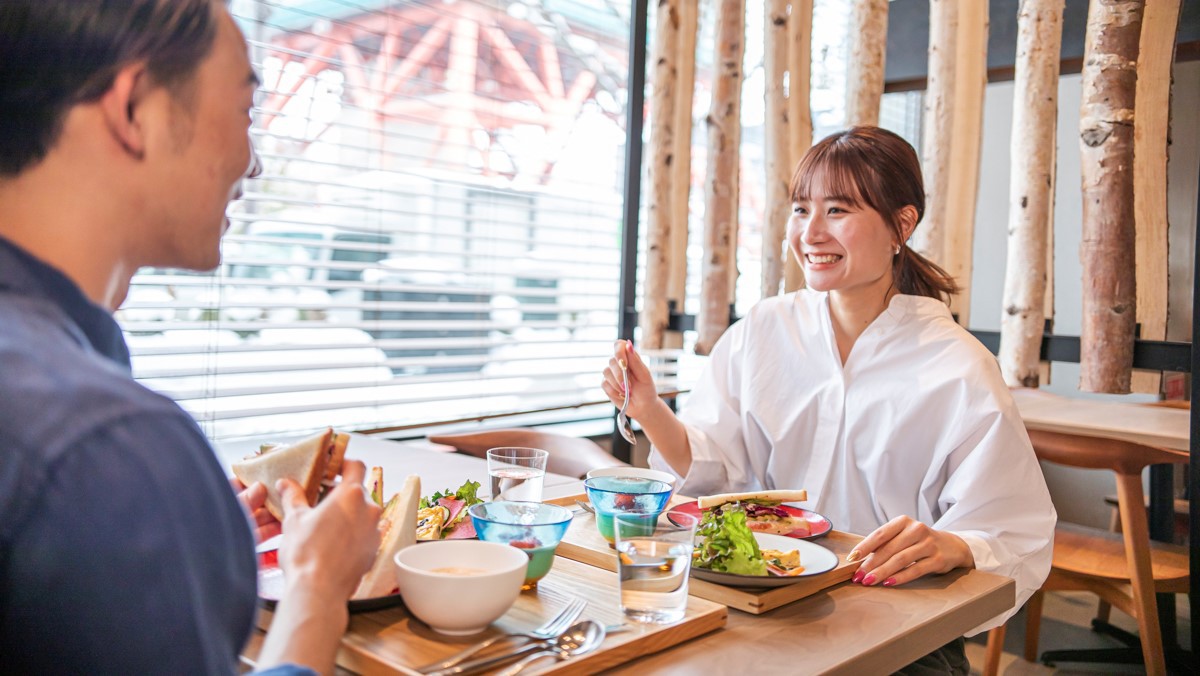 朝食シーン（イメージ）