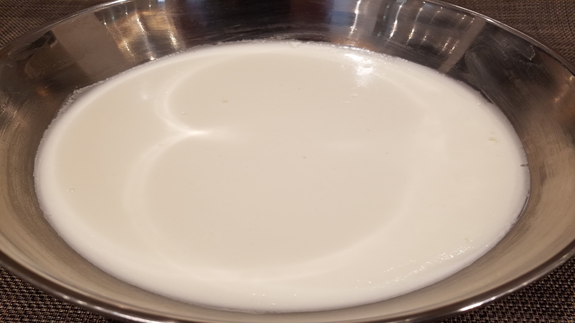 静岡ブランド牛乳丹那牛乳を使用した牛乳ぷりん