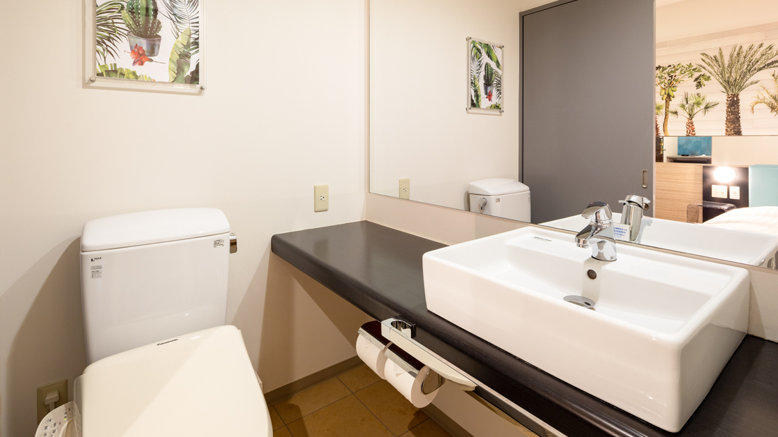 【洗面台】バス・トイレ別のため、広々ご利用いただけます。