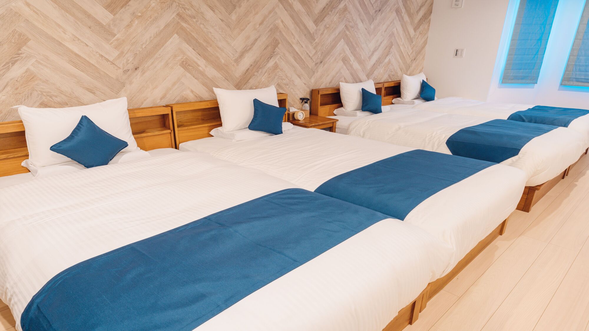 ファミリールーム4ベッド（42平米）