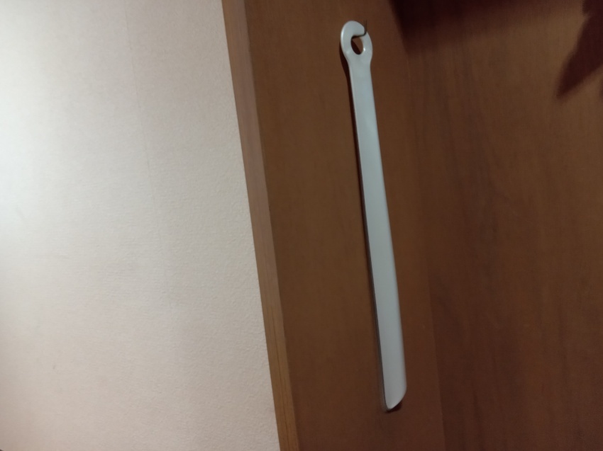 【靴ベラ】お部屋に常設しております。