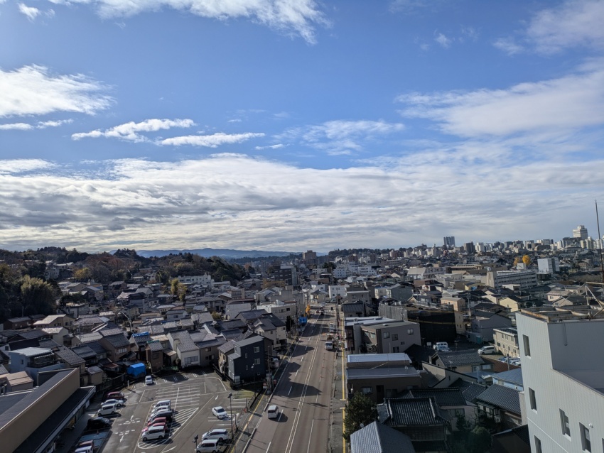 【客室からの眺望】7階1号室より撮影、金沢市内南西方面が見渡せます♪眺望なら7〜9階がお勧め。