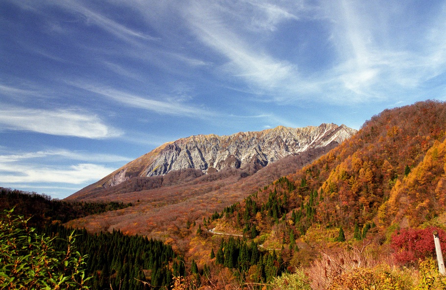 〈観光・景観〉大山(写真提供：米子市)